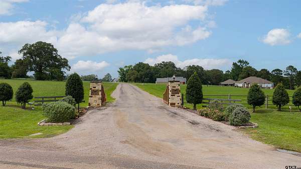 4.45 Acres of Residential Land for Sale in Pittsburg, Texas