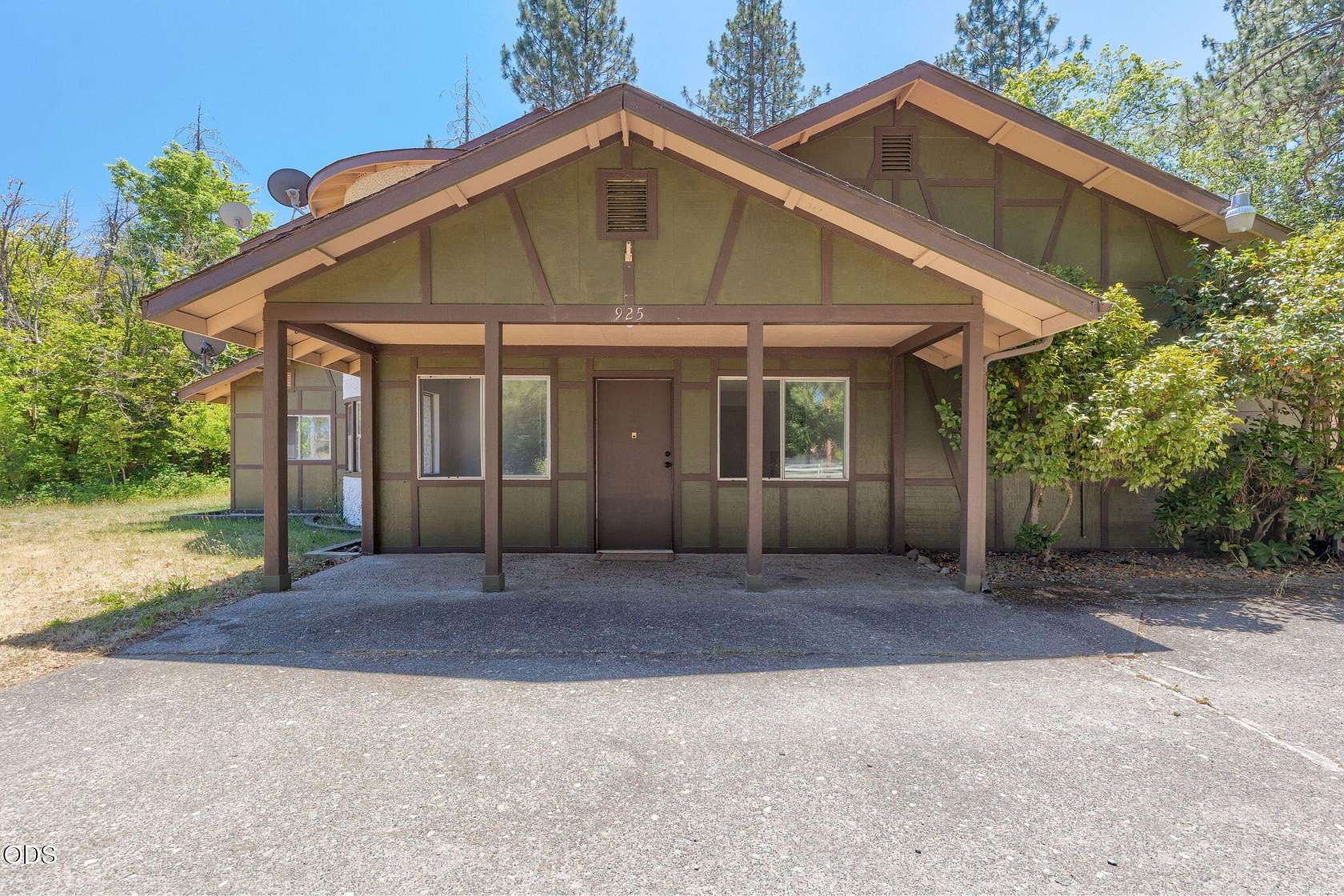 3.76 Acres of Land with Home for Sale in Williams, Oregon