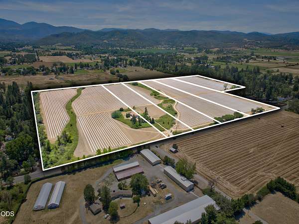 52 Acres of Agricultural Land with Home for Sale in Medford, Oregon