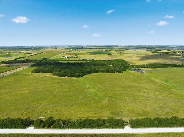 10 Acres of Land for Sale in Abbott, Texas