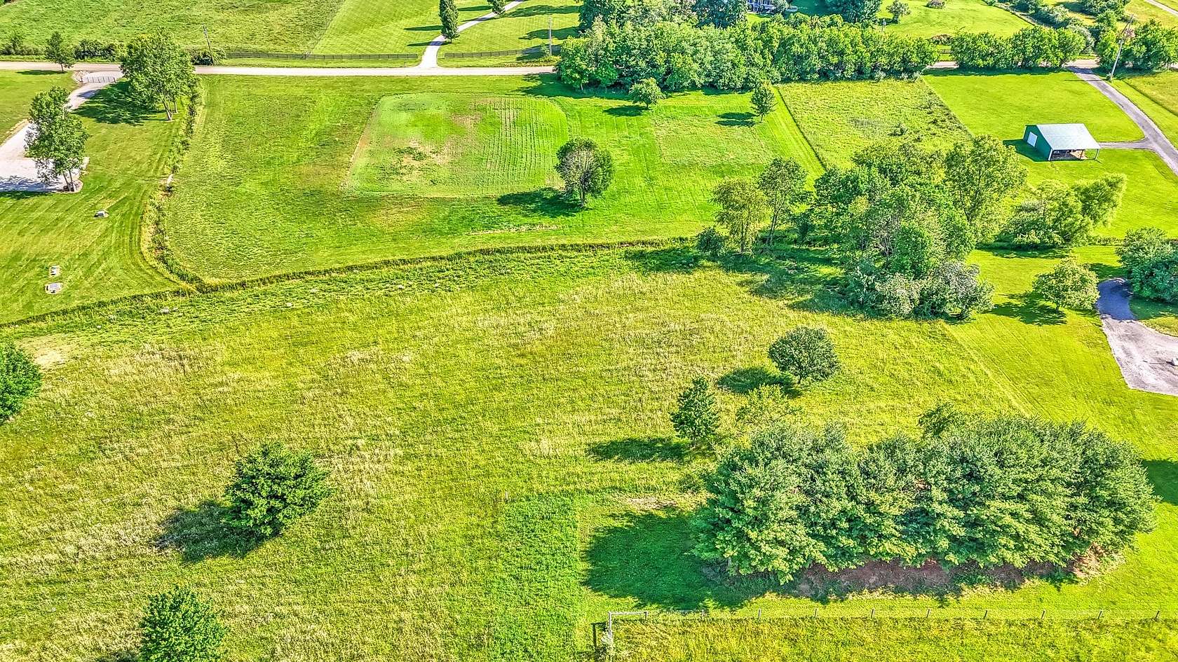 5 Acres of Residential Land for Sale in Mount Vernon, Ohio