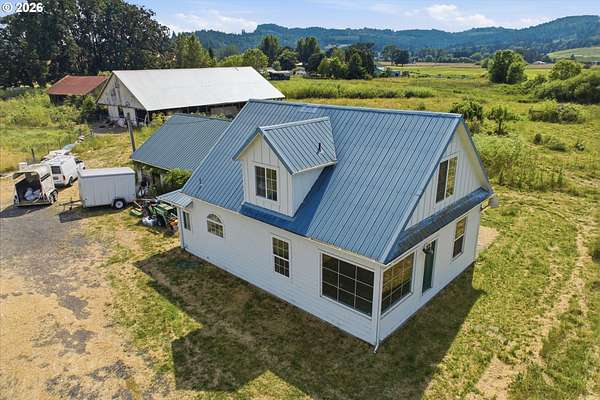 3.12 Acres of Land with Home for Sale in Salem, Oregon