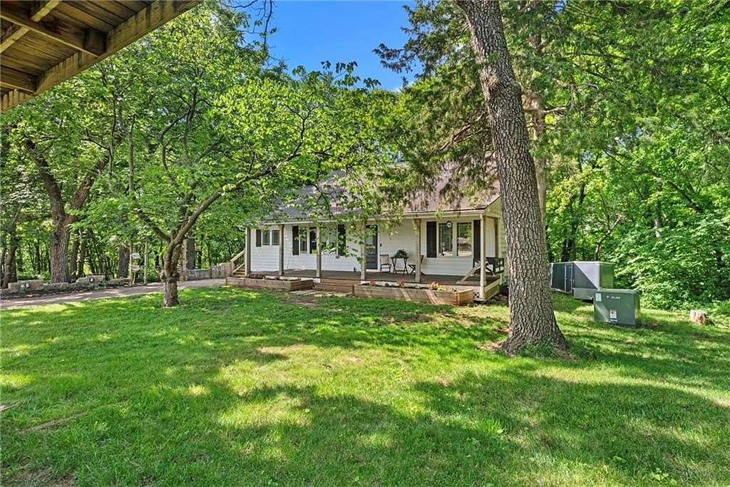 10.4 Acres of Land with Home for Sale in Louisburg, Kansas