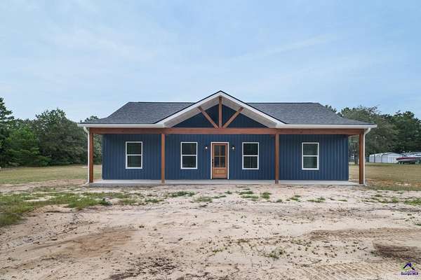 1.83 Acres of Land with Home for Sale in Roberta, Georgia