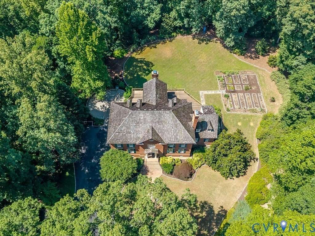 10.3 Acres of Land with Home for Sale in Richmond, Virginia