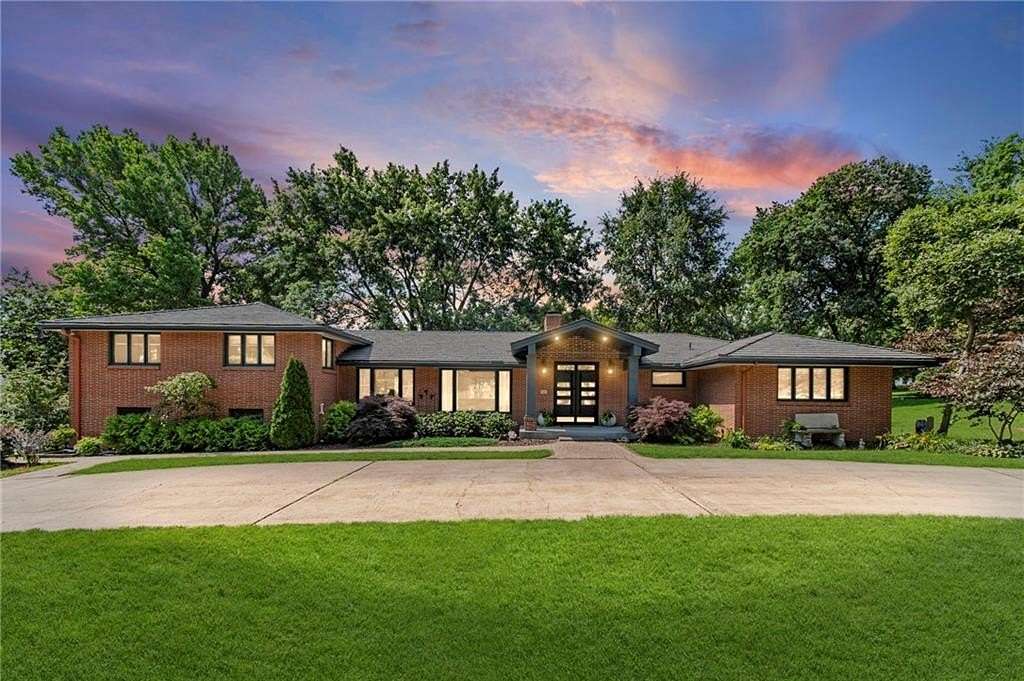 1.62 Acres of Land with Home for Sale in Kansas City, Missouri