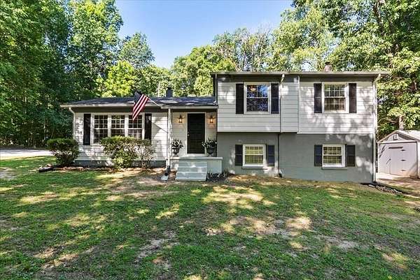5.56 Acres of Land with Home for Sale in Crewe, Virginia