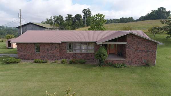5 Acres of Land with Home for Auction in Tazewell, Tennessee