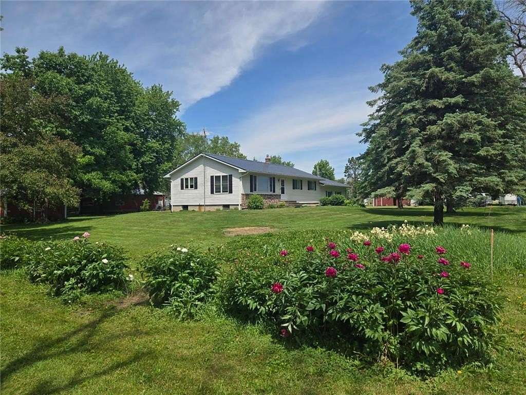 7 Acres of Land with Home for Sale in Hayfield, Minnesota
