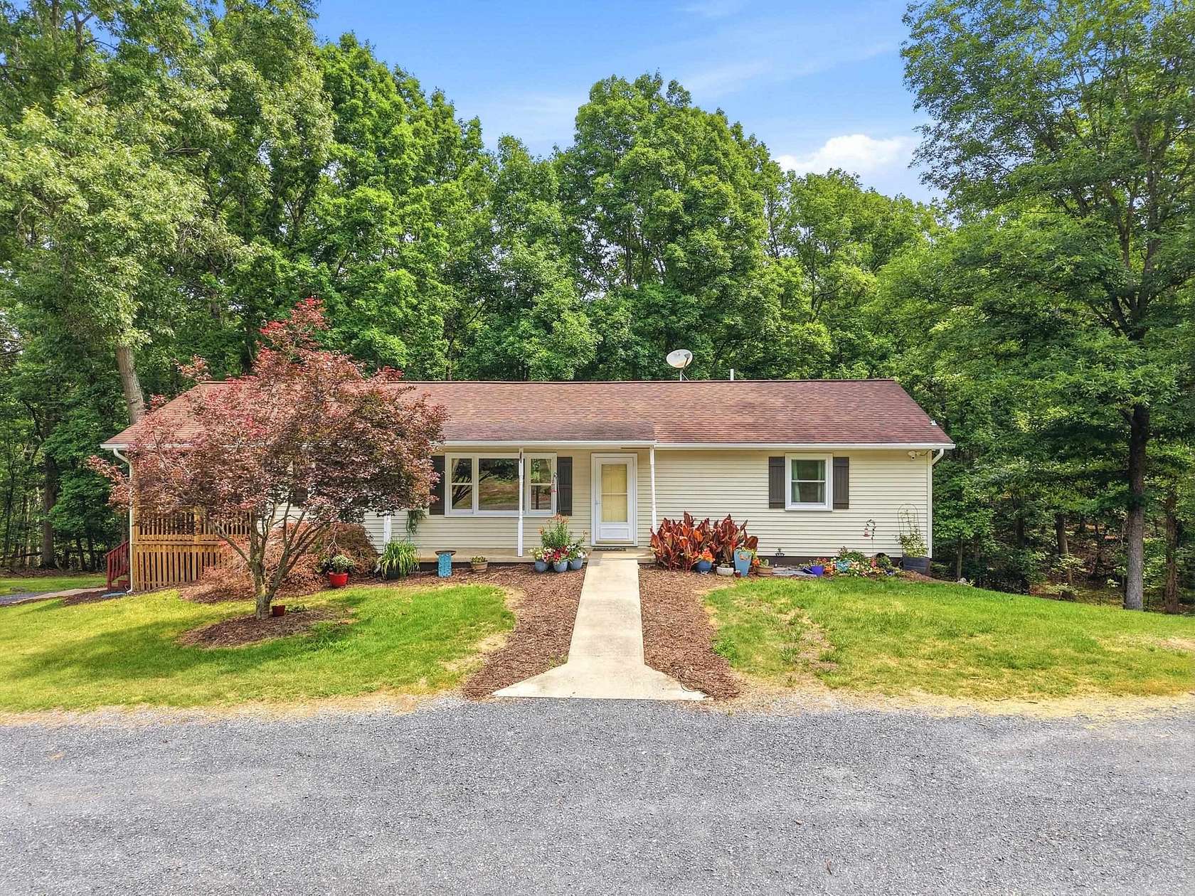 9.3 Acres of Land with Home for Sale in New Market, Virginia