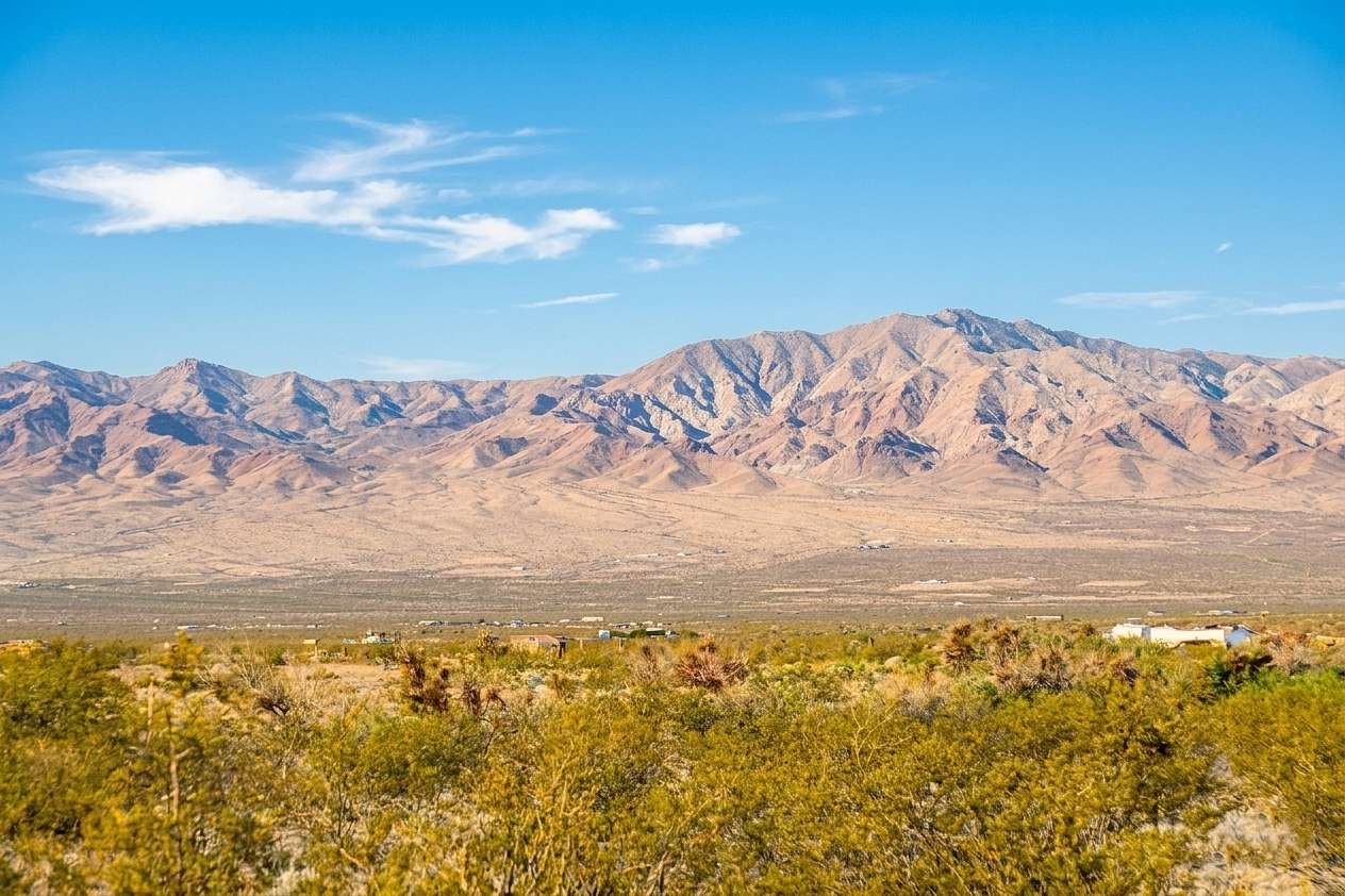 1 Acre of Residential Land for Sale in Dolan Springs, Arizona