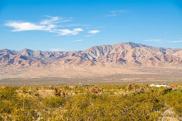 1 Acre of Residential Land for Sale in Dolan Springs, Arizona