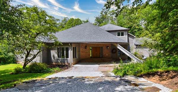 5.56 Acres of Land with Home for Sale in Chagrin Falls, Ohio