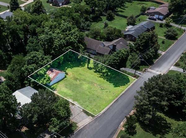 0.29 Acres of Residential Land for Sale in Pulaski, Tennessee