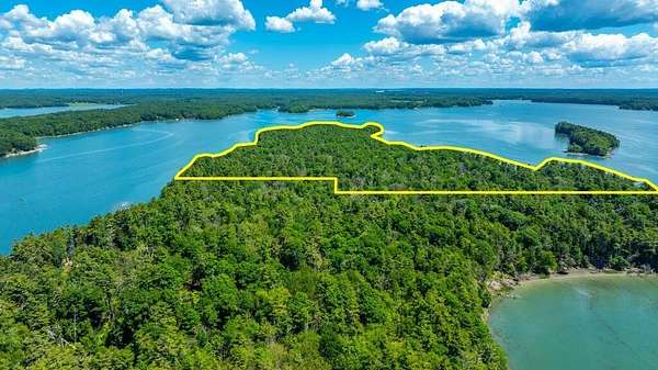 70.3 Acres of Recreational Land for Sale in Harpswell Town, Maine