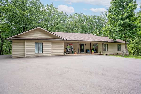 8.1 Acres of Land with Home for Sale in Lookout Mountain, Georgia