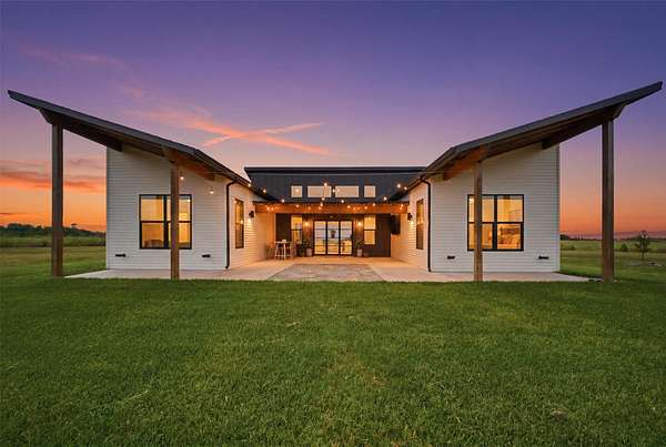3.39 Acres of Land with Home for Sale in Waxahachie, Texas