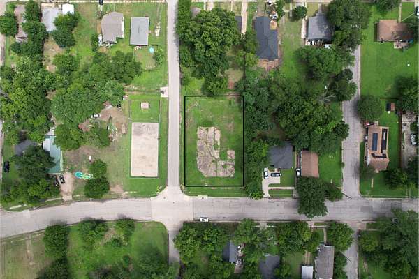 0.32 Acres of Residential Land for Sale in Corsicana, Texas