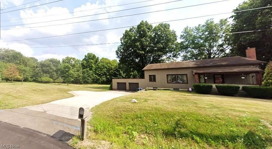 16.4 Acres of Land with Home for Sale in Cuyahoga Falls, Ohio