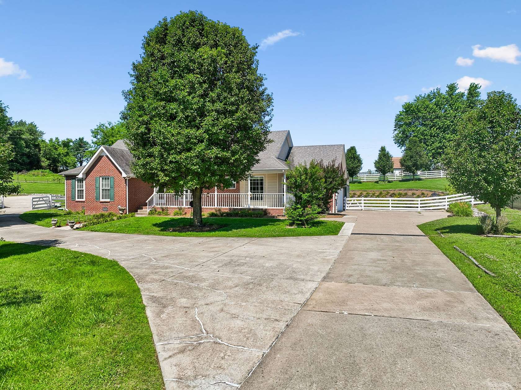 1.74 Acres of Land with Home for Sale in Lebanon, Tennessee
