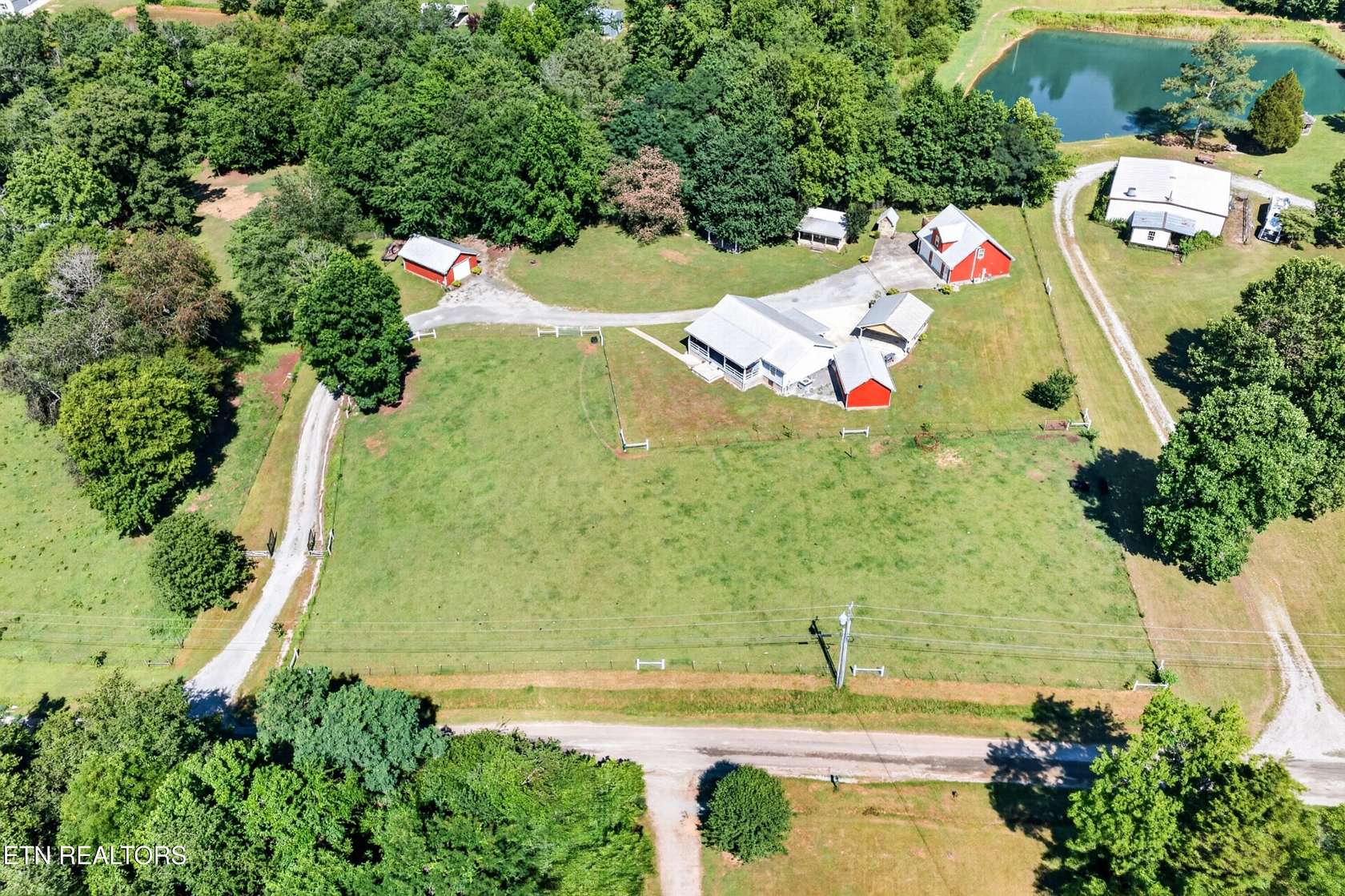 2 Acres of Improved Mixed-Use Land for Sale in Pikeville, Tennessee