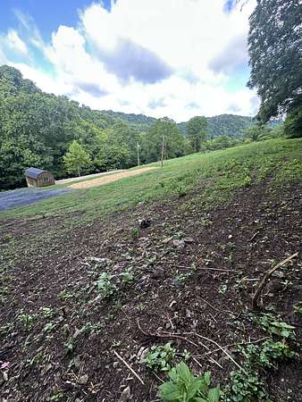 5.64 Acres of Residential Land for Sale in Pleasant Shade, Tennessee