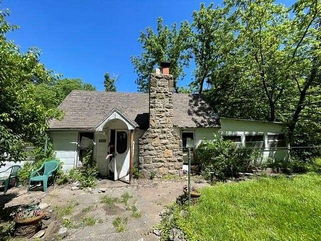 2 Acres of Land with Home for Sale in Kansas City, Missouri