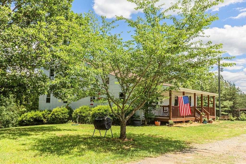 23.6 Acres of Land with Home for Sale in Appomattox, Virginia