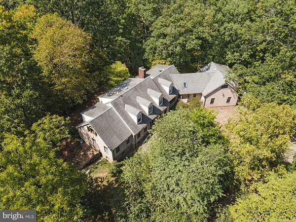 21.3 Acres of Land with Home for Lease in Catharpin, Virginia