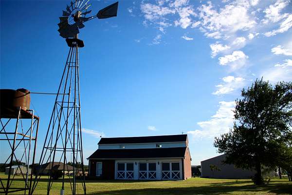1.65 Acres of Land with Home for Sale in Bowie, Texas