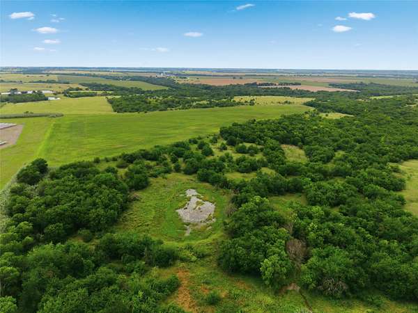 40 Acres of Land for Sale in Abbott, Texas