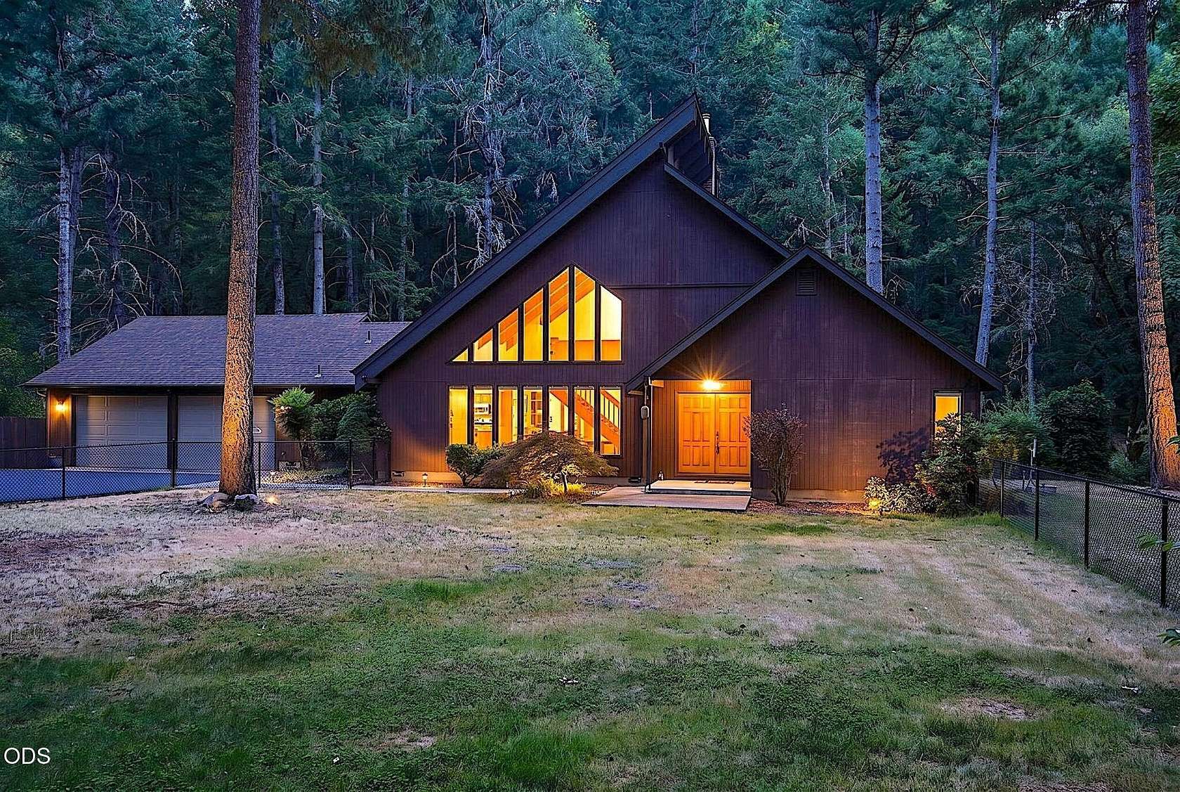 2.5 Acres of Land with Home for Sale in Wilderville, Oregon