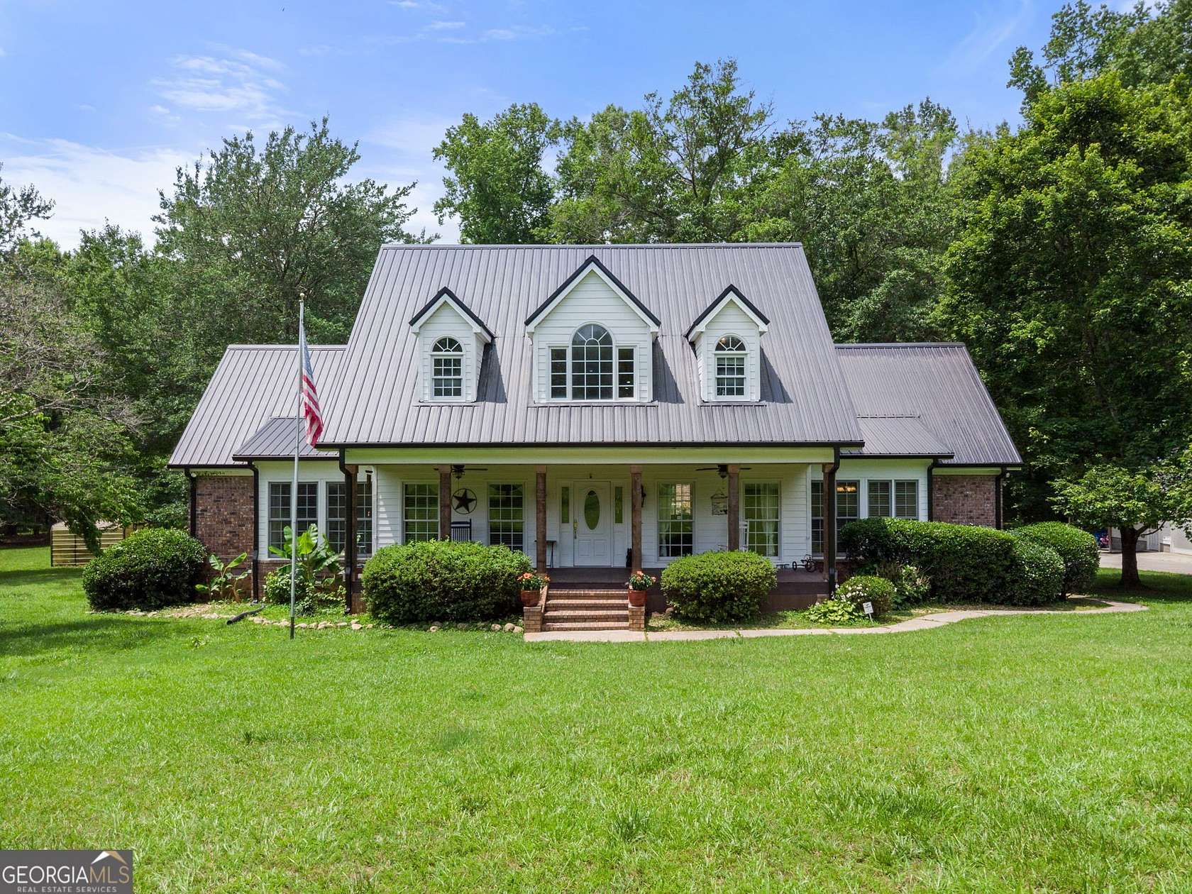 4 Acres of Land with Home for Sale in Newnan, Georgia