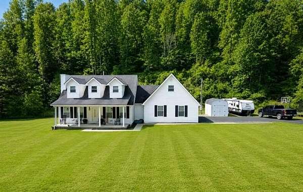 12.5 Acres of Recreational Land with Home for Sale in Campton, Kentucky