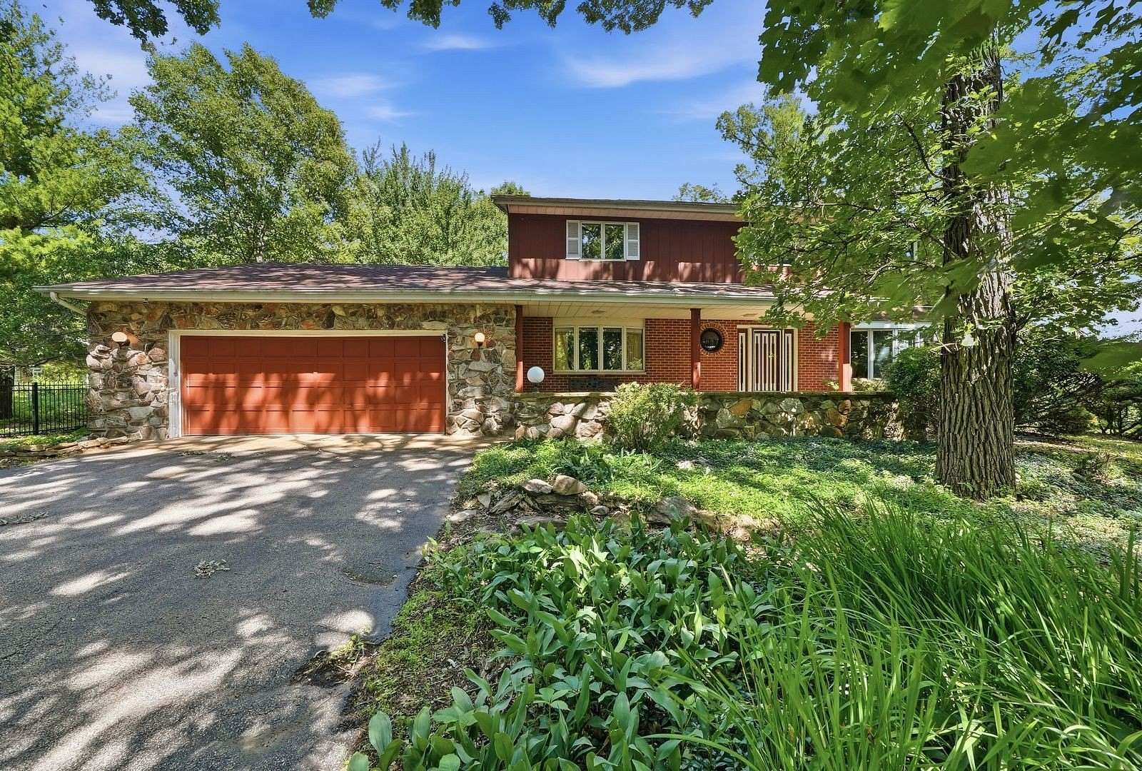 7 Acres of Land with Home for Sale in Shorewood, Illinois
