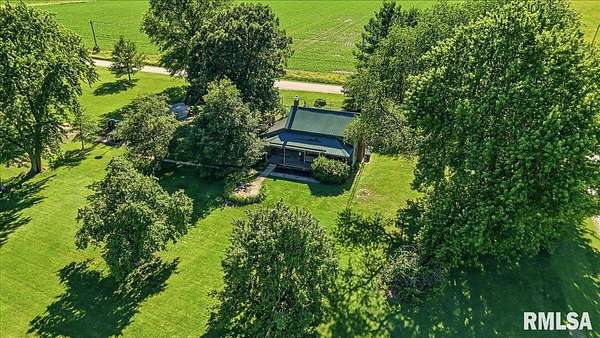 3.3 Acres of Land with Home for Sale in Pawnee, Illinois