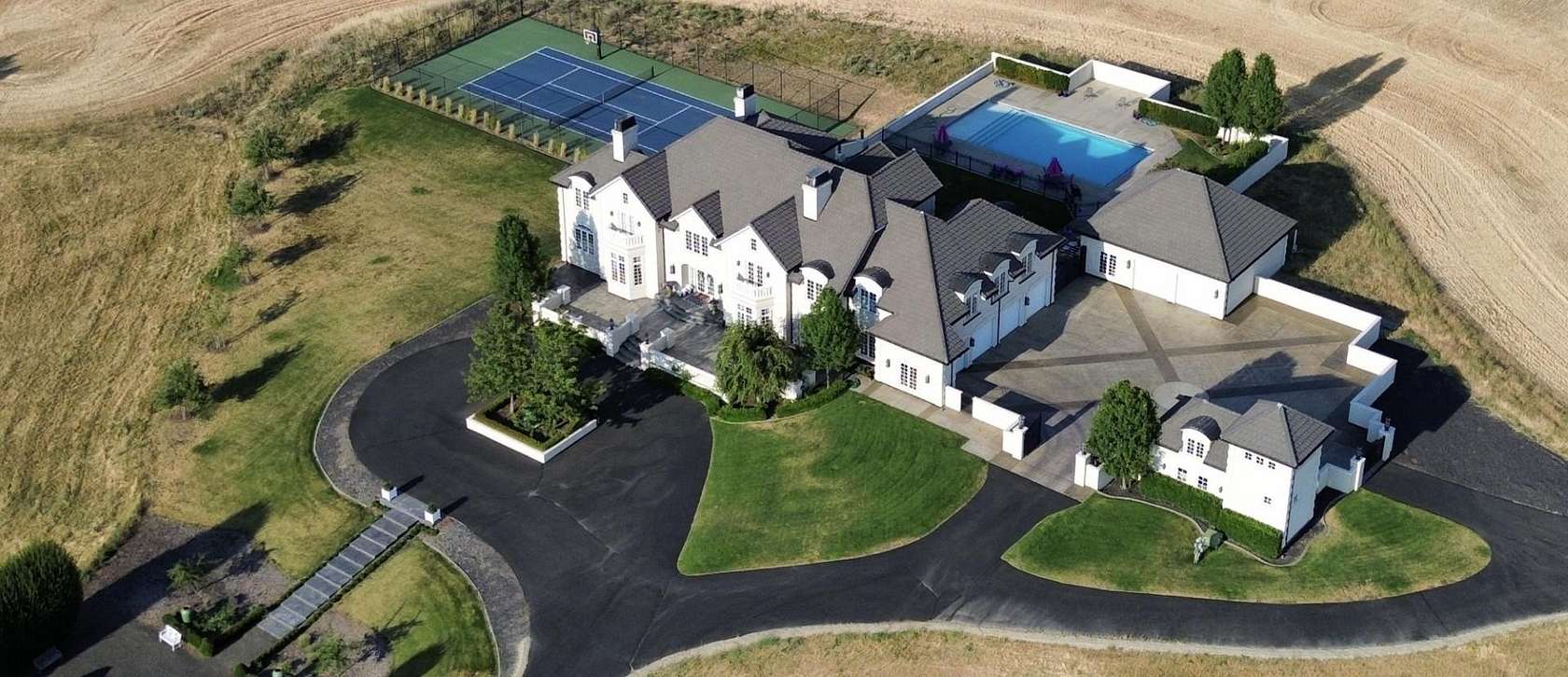10 Acres of Land with Home for Sale in Spokane, Washington