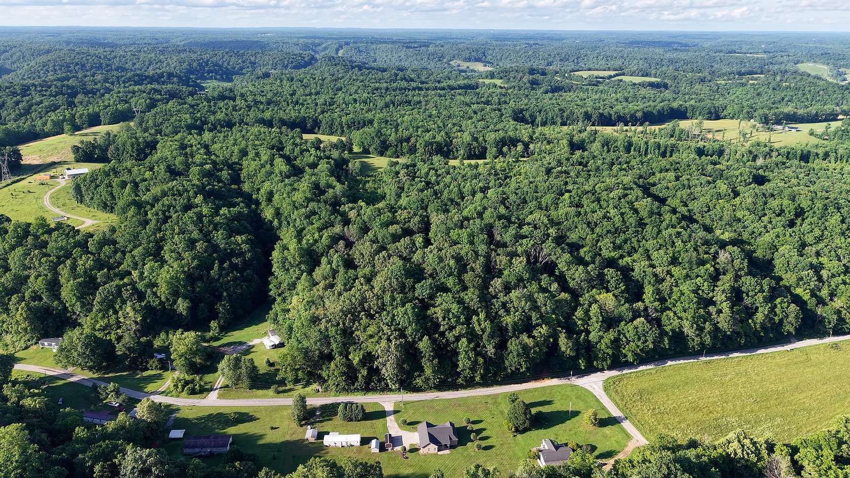 4.9 Acres of Residential Land for Sale in Lawrenceburg, Tennessee