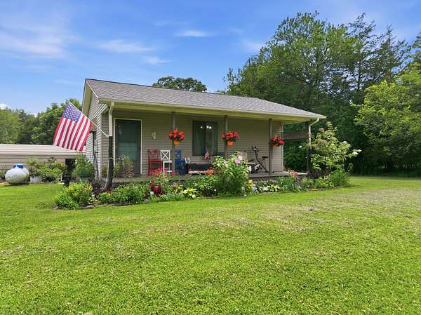 14.5 Acres of Land with Home for Sale in Murfreesboro, Tennessee