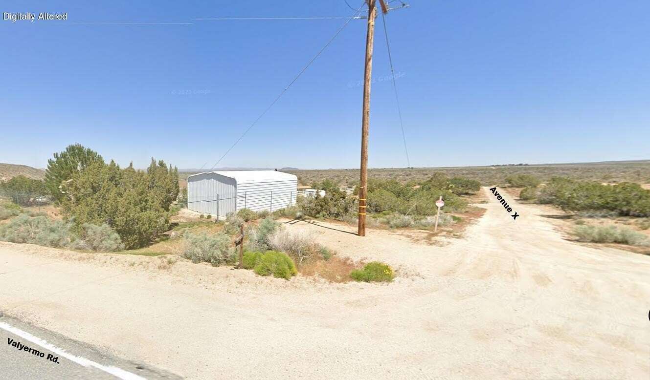 9.76 Acres of Residential Land for Sale in Pearblossom, California