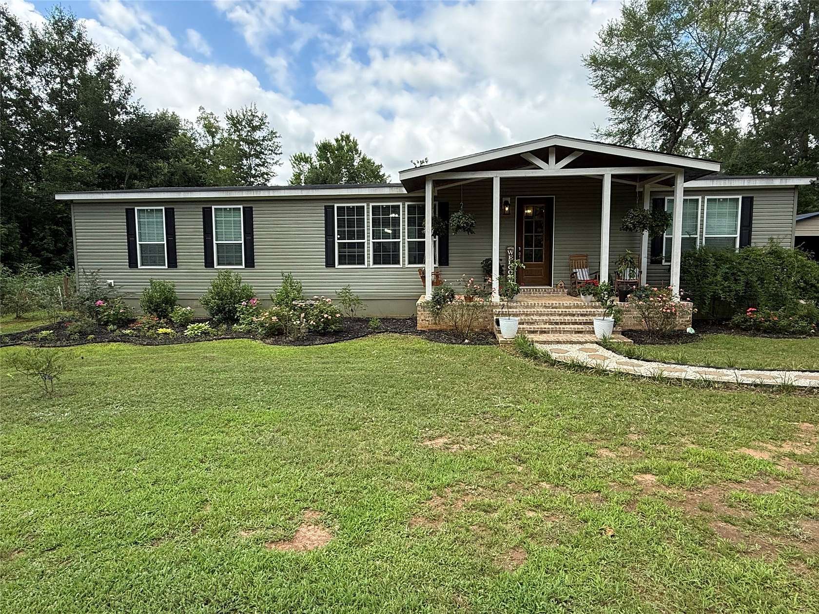 6.43 Acres of Land with Home for Sale in Rusk, Texas