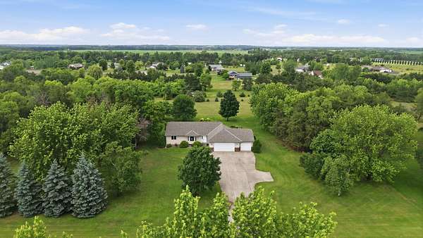2.5 Acres of Land with Home for Sale in St. Cloud, Minnesota