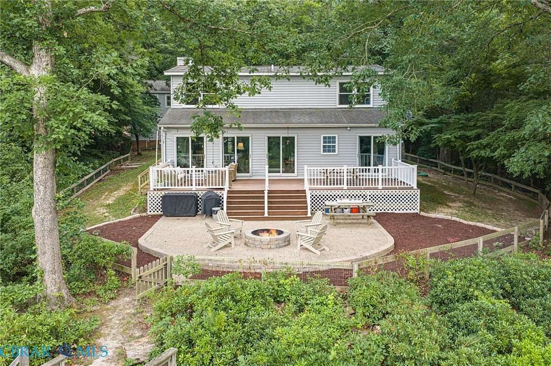 1.6 Acres of Land with Home for Sale in Hartfield, Virginia