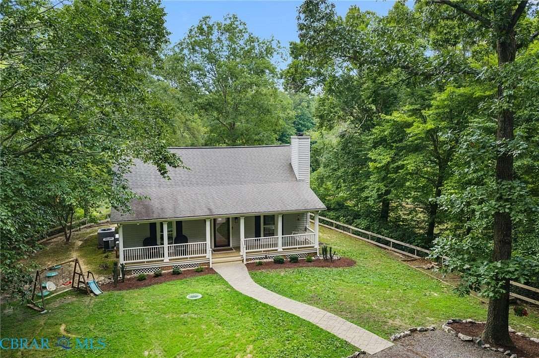 1.6 Acres of Land with Home for Sale in Hartfield, Virginia