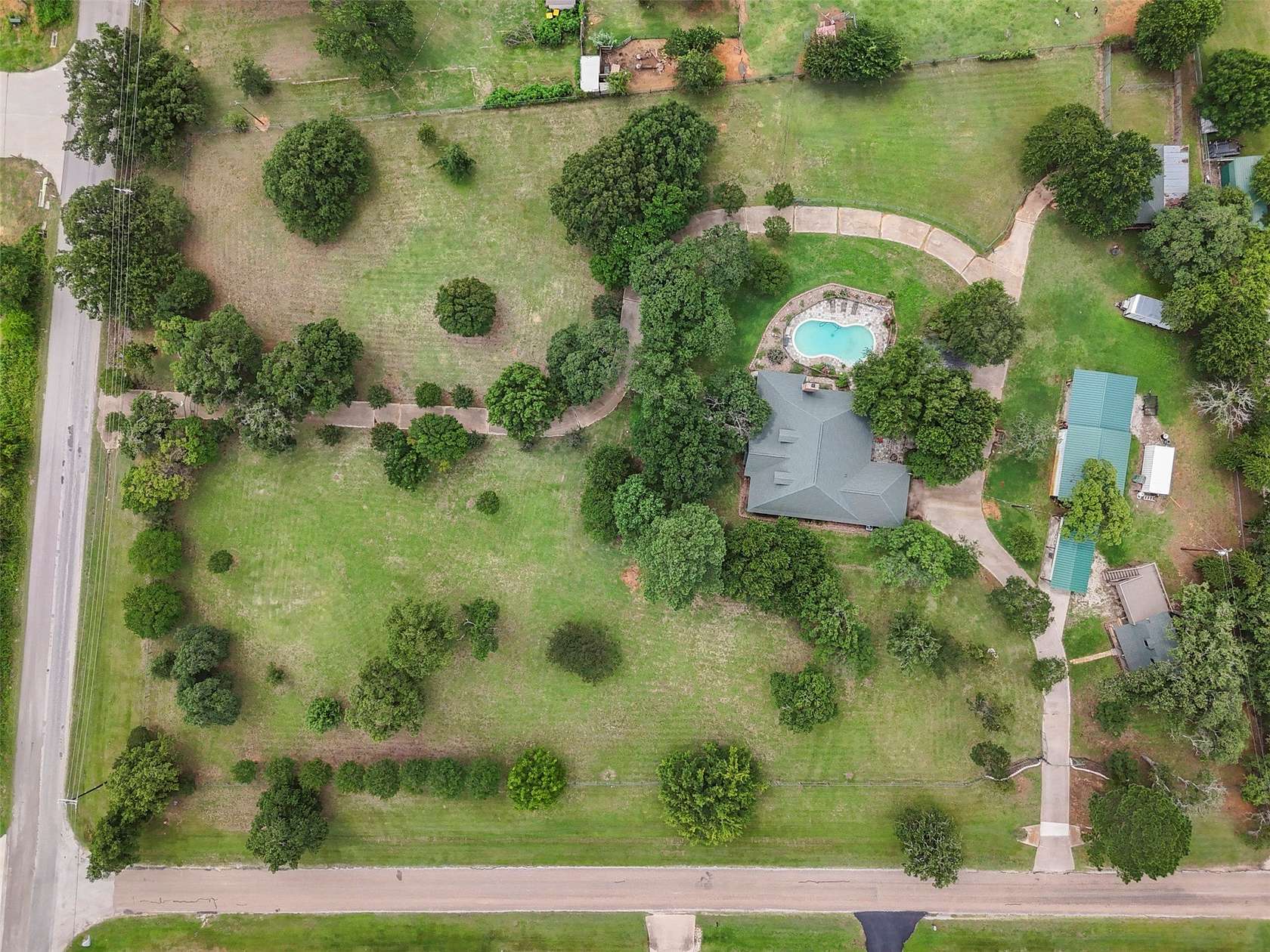 3.64 Acres of Improved Mixed-Use Land for Sale in Burleson, Texas
