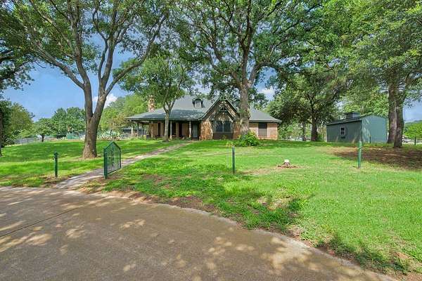 3.64 Acres of Improved Mixed-Use Land for Sale in Burleson, Texas