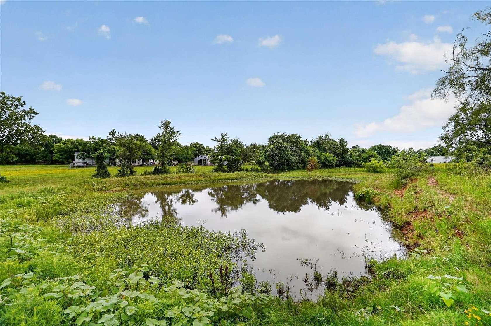 21 Acres of Agricultural & Residential Land for Sale in Burleson, Texas