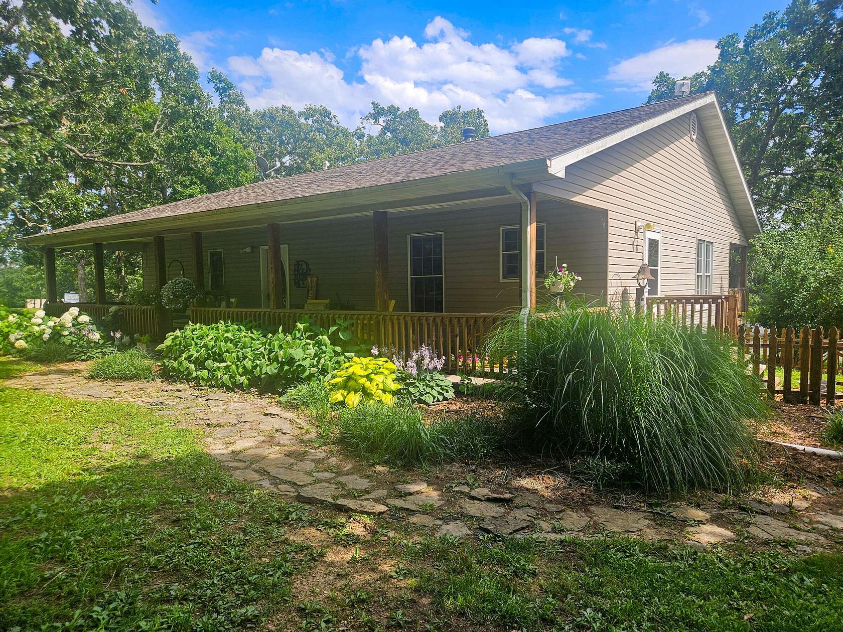33.4 Acres of Land with Home for Sale in Willow Springs, Missouri