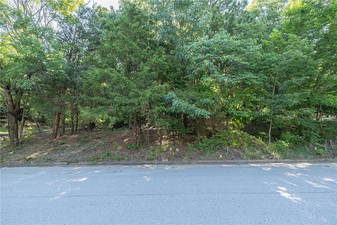 0.36 Acres of Land for Sale in Fayetteville, Arkansas