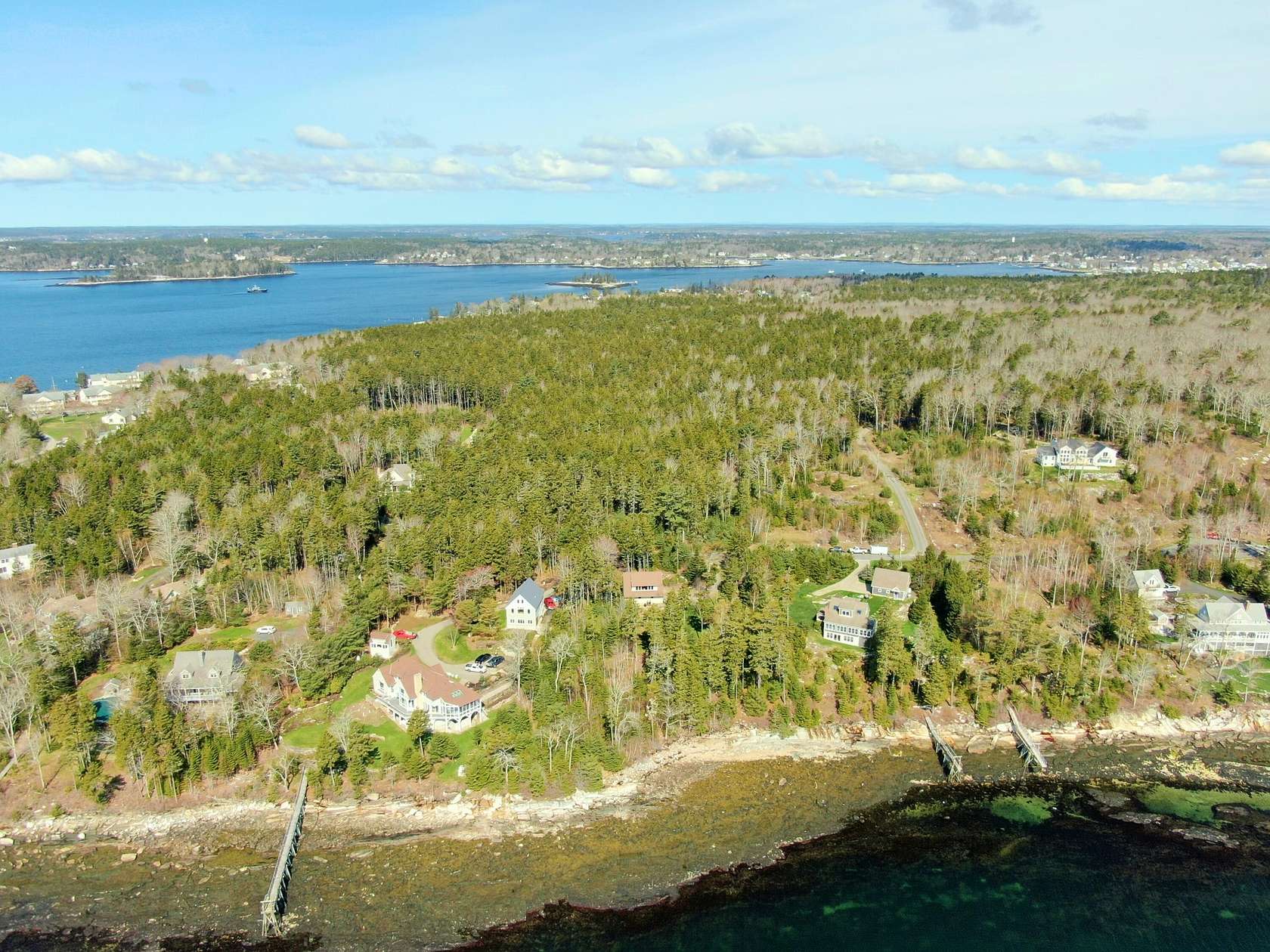 2.7 Acres of Residential Land for Sale in Boothbay Harbor, Maine